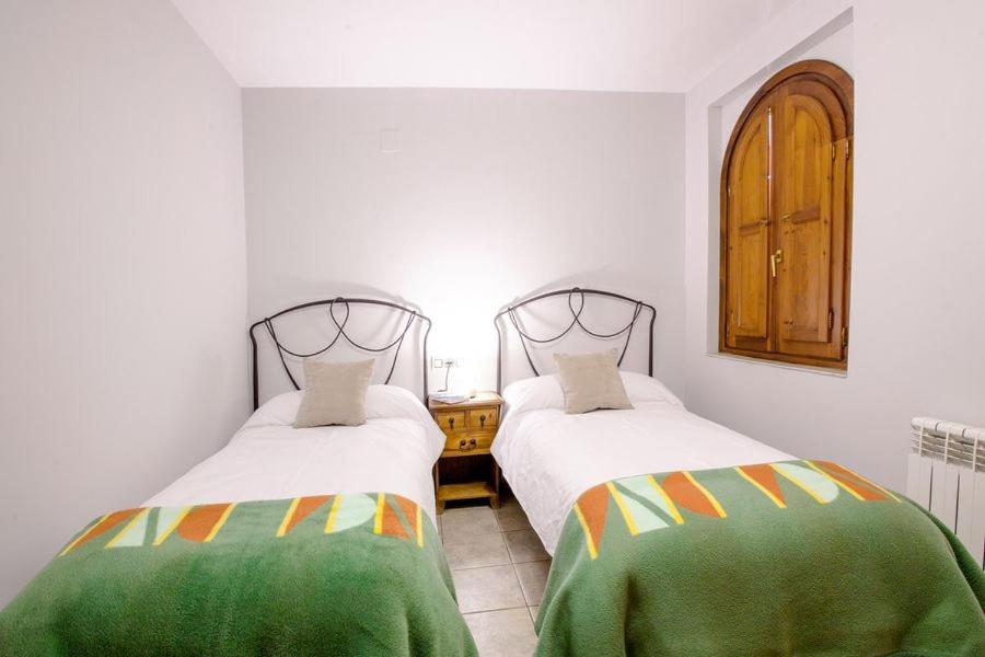Hostal Antiguo Hospital Linares de Mora Esterno foto