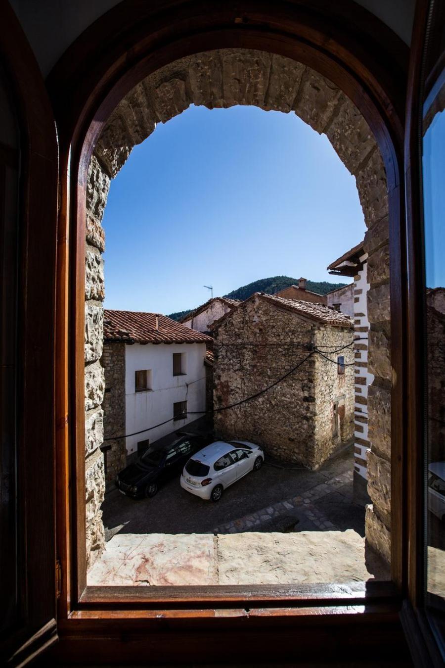 Hostal Antiguo Hospital Linares de Mora Esterno foto