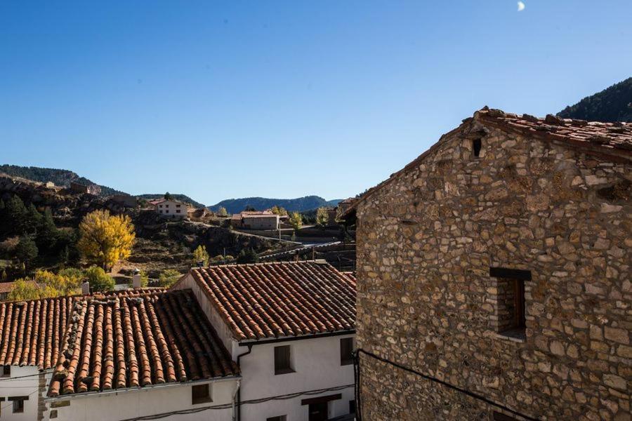 Hostal Antiguo Hospital Linares de Mora Esterno foto